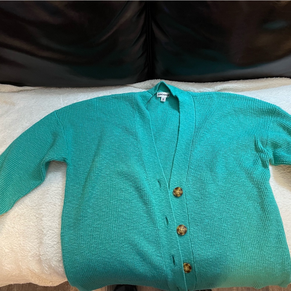 VIGOSS Green Cardigan Sweater
